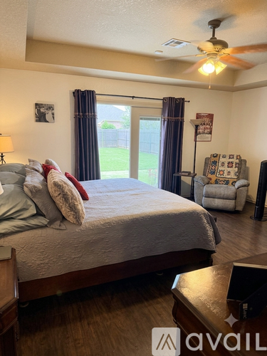 3008 Elie Street 3 Beds Single Family Home for Rent - Photo gallery 2