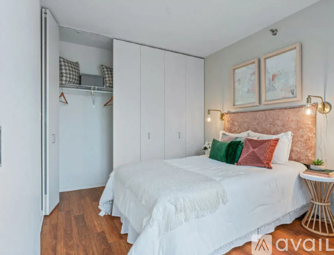 511 N Kingsbury St 1 Condo for Rent - Photo gallery 3