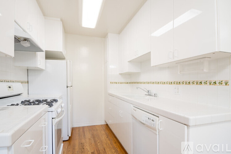 1717 Purdue Ave 1 Apartment for Rent - Photo gallery 4