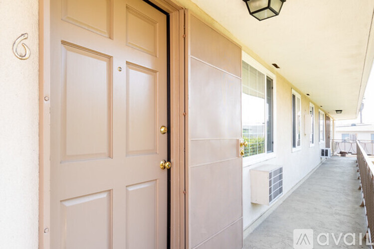 1717 Purdue Ave 1 Apartment for Rent - Photo gallery 5