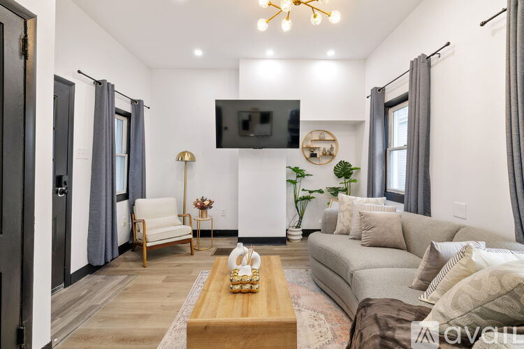 10 Carrie Street 3 Beds Single Family Home for Rent - Photo gallery 4