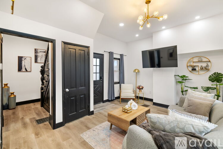 10 Carrie Street 3 Beds Single Family Home for Rent - Photo gallery 5