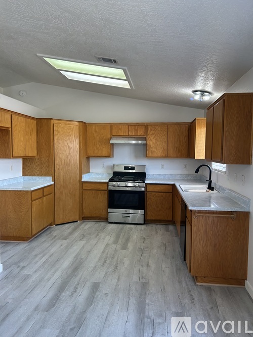 22764 Itasca Road 3 Beds Single Family Home for Rent - Photo gallery 2