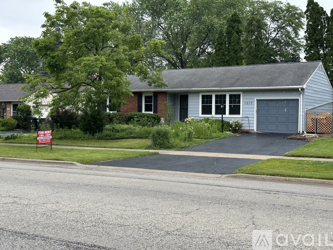 1517 North Kennicott Avenue 3 Beds Single Family Home for Rent - Photo gallery 2
