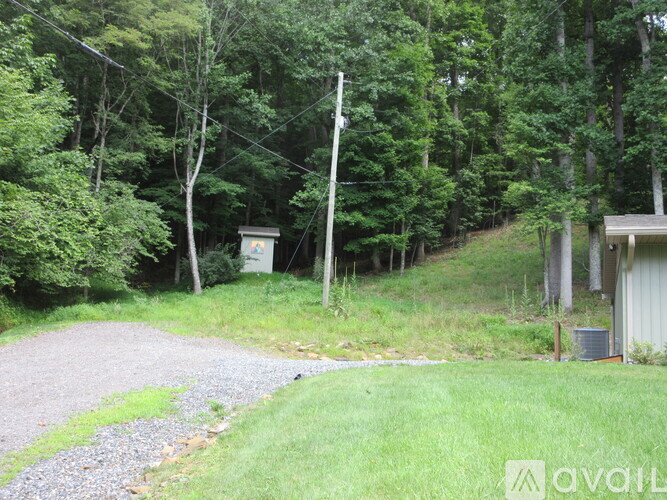 150 Old Sawmill Road 3 Beds Single Family Home for Rent - Photo gallery 4