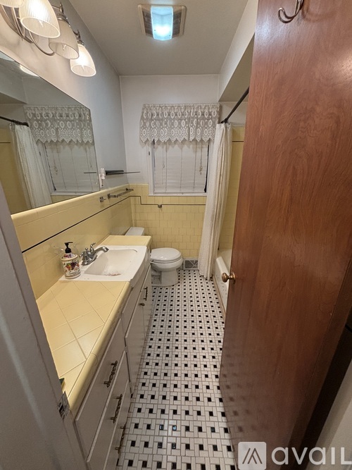 763 Grace Avenue 2 Beds Apartment for Rent - Photo gallery 5