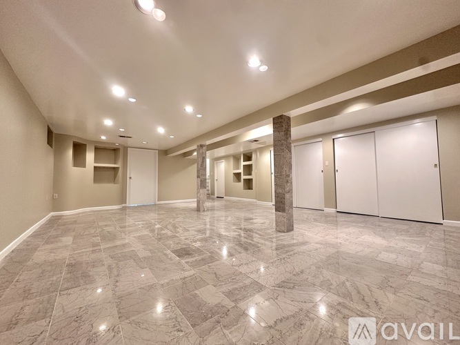 9010 N Crawford Ave 4 Beds Single Family Home for Rent - Photo gallery 4