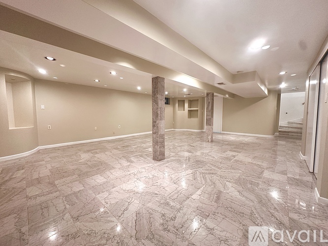 9010 N Crawford Ave 4 Beds Single Family Home for Rent - Photo gallery 5