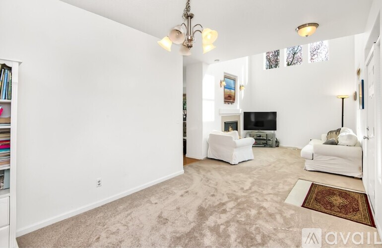 10251 Northeast Okanogan Street 4 Beds Single Family Home for Rent - Photo gallery 4