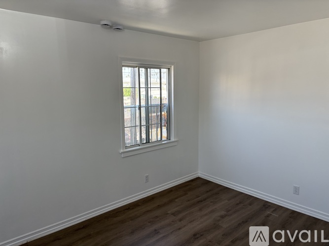 1100 1/2 South New Hampshire Avenue Studio Single Family Home for Rent - Photo gallery 3