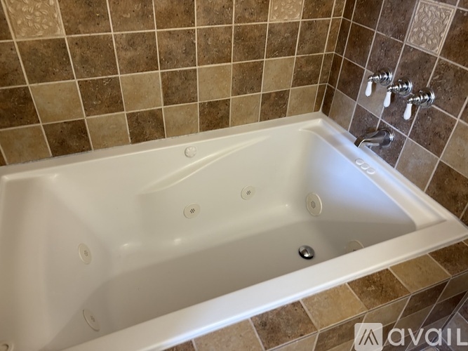 1100 1/2 South New Hampshire Avenue Studio Single Family Home for Rent - Photo gallery 5