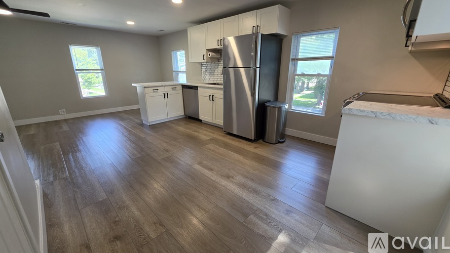760 E Main St 2 Beds Apartment for Rent - Photo gallery 4