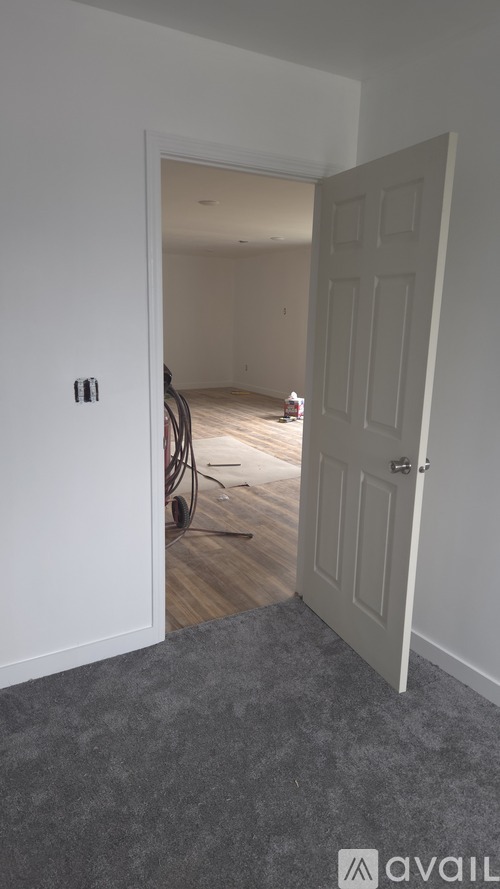 615 Main St 2 Beds Apartment for Rent - Photo gallery 3