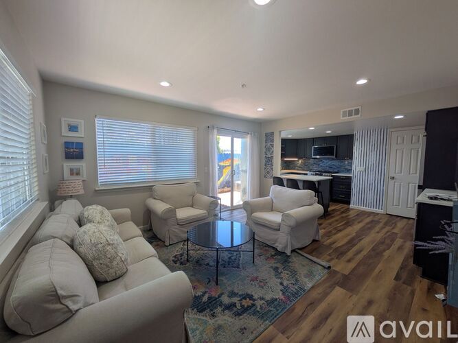 3051 Augusta St 3 Beds Condo for Rent - Photo gallery 3
