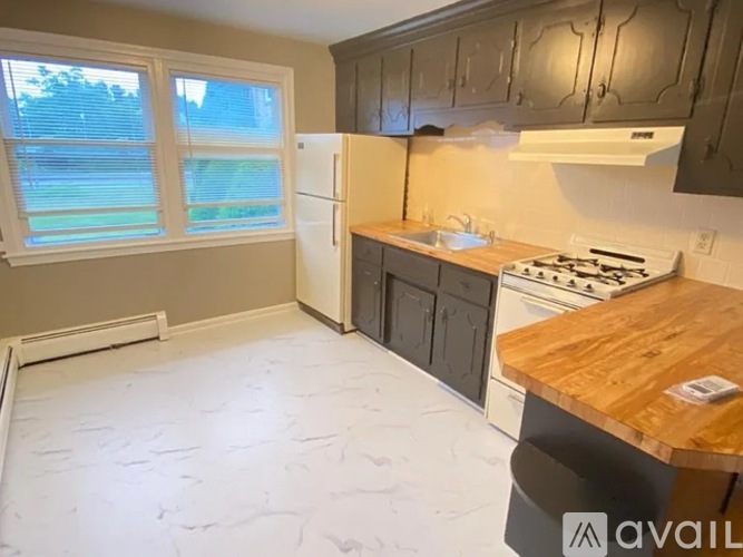 174 Tyngsboro Road 2 Beds Apartment for Rent - Photo gallery 2