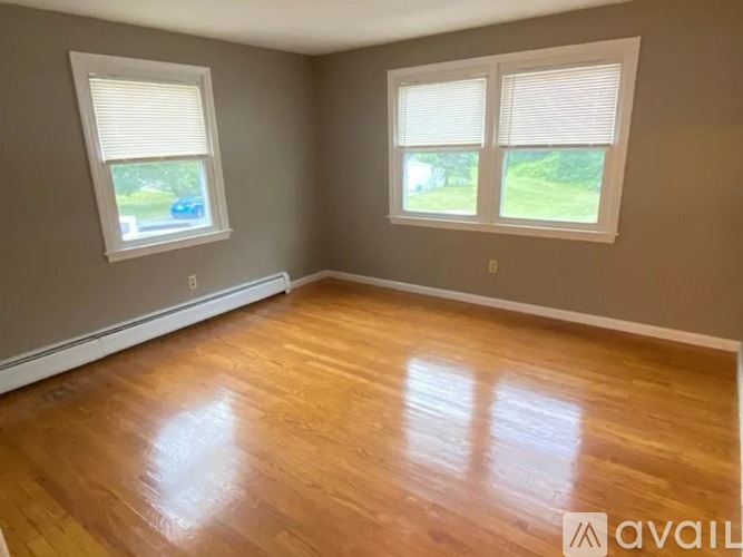 174 Tyngsboro Road 2 Beds Apartment for Rent - Photo gallery 5