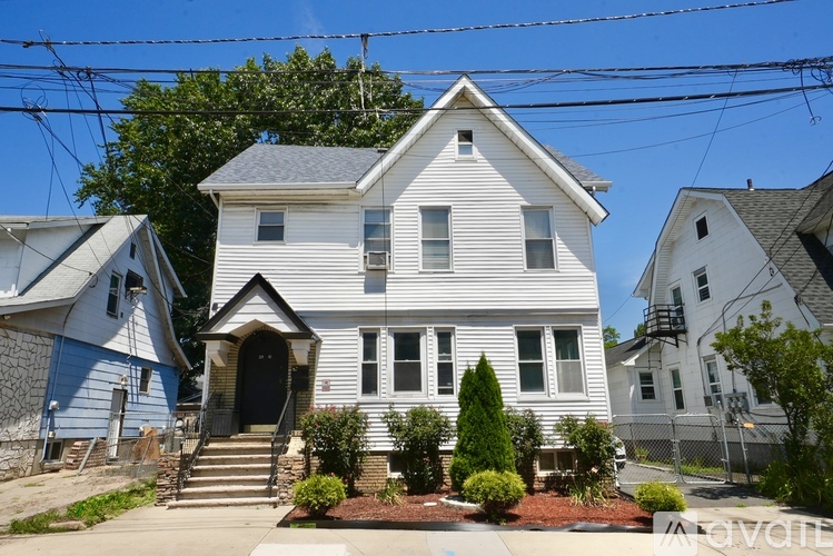 39 Unity Ave 3 Beds Apartment for Rent - Photo gallery 1