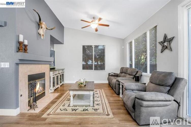 2913 Haddington Ct 4 Beds Single Family Home for Rent - Photo gallery 5