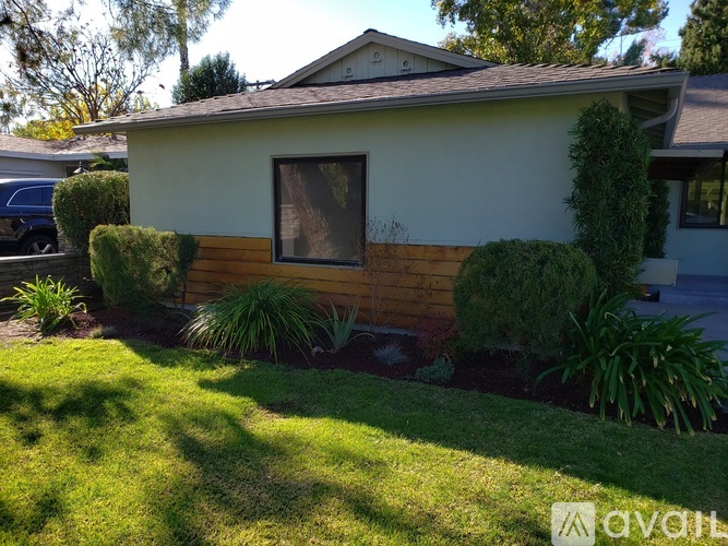 5059 Serrania Ave 3 Beds Single Family Home for Rent - Photo gallery 2