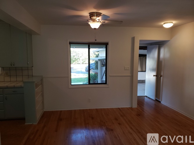 5059 Serrania Ave 3 Beds Single Family Home for Rent - Photo gallery 3