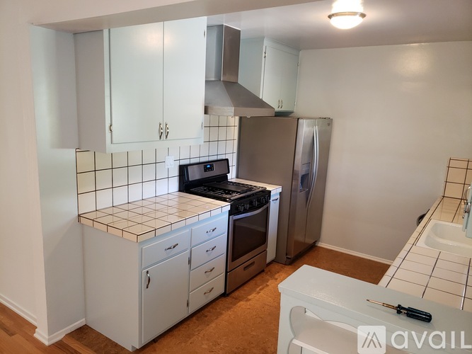 5059 Serrania Ave 3 Beds Single Family Home for Rent - Photo gallery 5