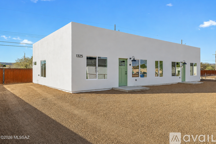 1325 West Speedway Boulevard 3 Beds Apartment for Rent - Photo gallery 1