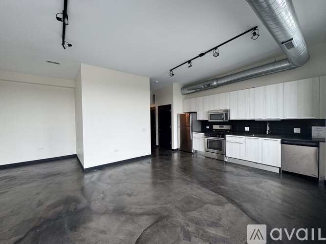 1645 N Milwaukee Ave Studio Apartment for Rent - Photo gallery 1