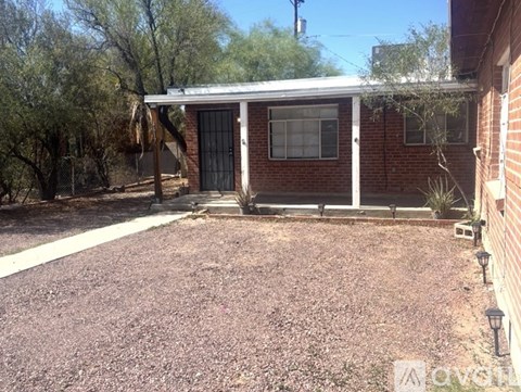 4619 East 18Th Street 2 Beds Apartment for Rent