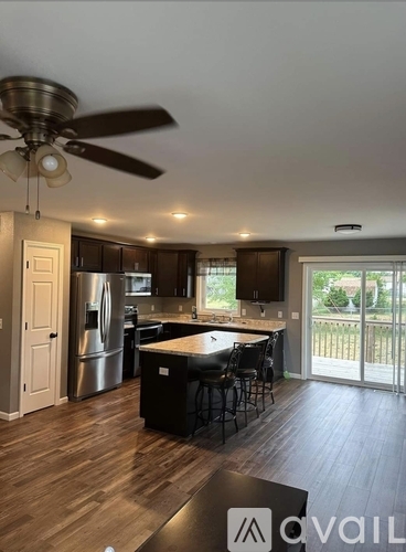 2721 Kellogg Avenue 3 Beds Apartment for Rent - Photo gallery 3