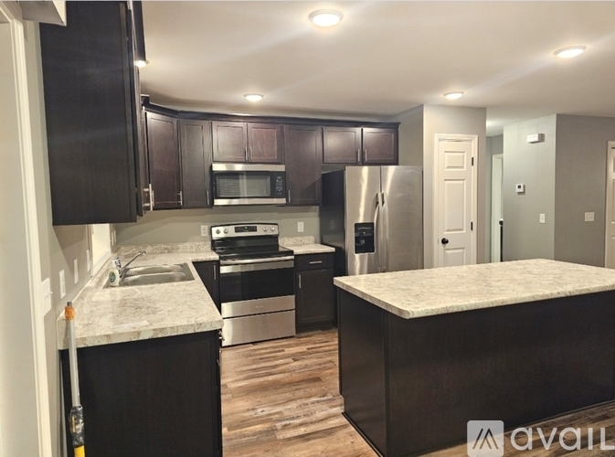 2721 Kellogg Avenue 3 Beds Apartment for Rent - Photo gallery 4