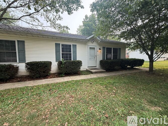 230 Bernower Ave SW 2 Beds Apartment for Rent - Photo gallery 1
