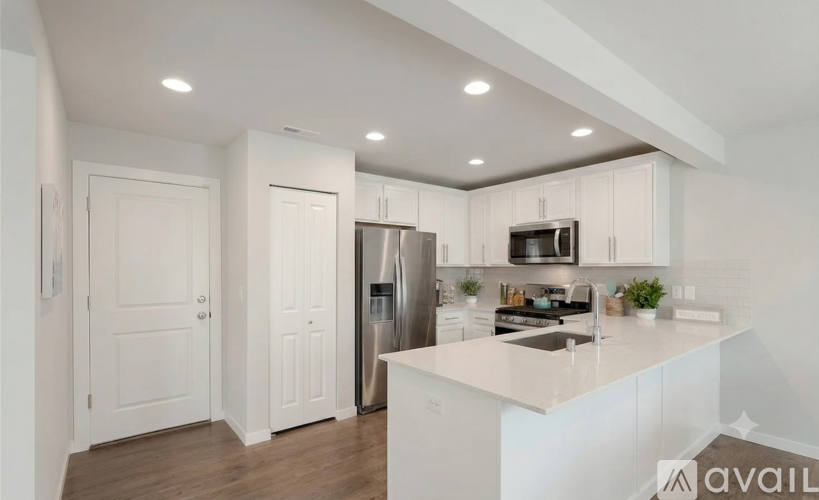 8860 53rd Pl NE 4 Beds Single Family Home for Rent - Photo gallery 4