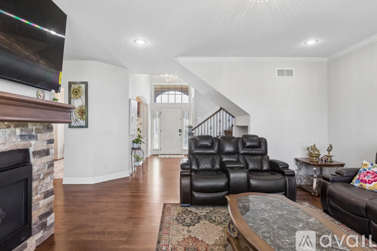 16324 Farley Street 5 Beds Single Family Home for Rent - Photo gallery 5