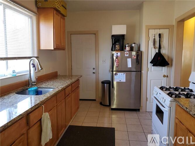 1410 Madison Street 3 Beds Single Family Home for Rent - Photo gallery 2