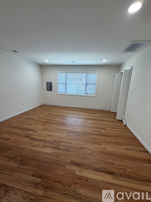 1058 E 25th St 2 Beds Apartment for Rent - Photo gallery 4