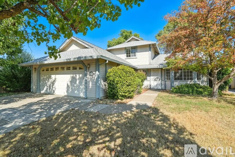 843 Montcrest Drive 4 Beds Single Family Home for Rent - Photo gallery 1