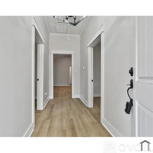 8 Long Street 3 Beds Single Family Home for Rent - Photo gallery 1