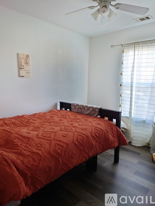 8 Leeward Court 3 Beds Single Family Home for Rent - Photo gallery 4