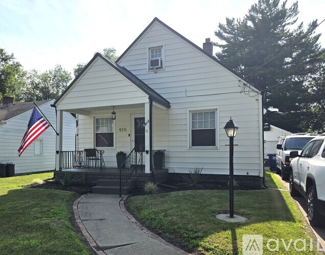 915 Mackow Drive 3 Beds Single Family Home for Rent - Photo gallery 3
