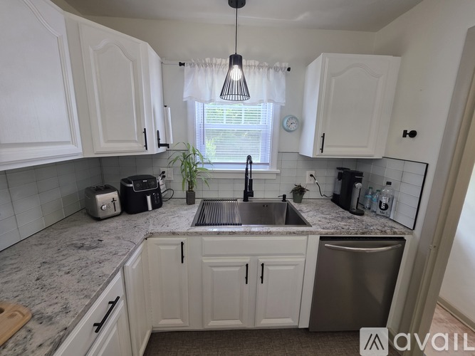 915 Mackow Drive 3 Beds Single Family Home for Rent - Photo gallery 5