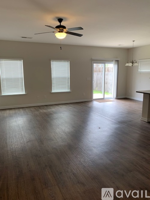 194 Bonhomme Circle 3 Beds Single Family Home for Rent - Photo gallery 2