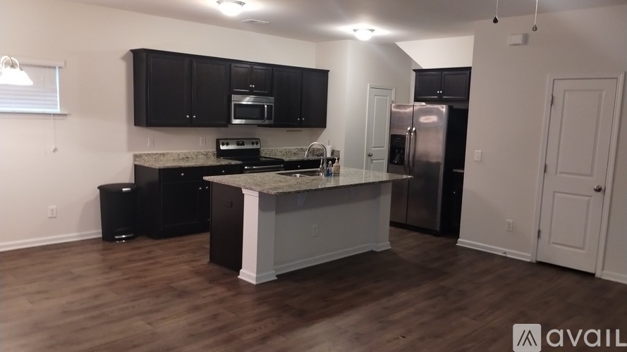 194 Bonhomme Circle 3 Beds Single Family Home for Rent - Photo gallery 4