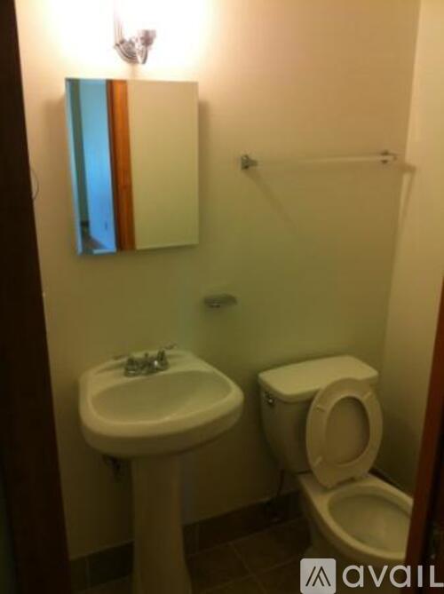 7129 W Moltke Ave 3 Beds Apartment for Rent - Photo gallery 5