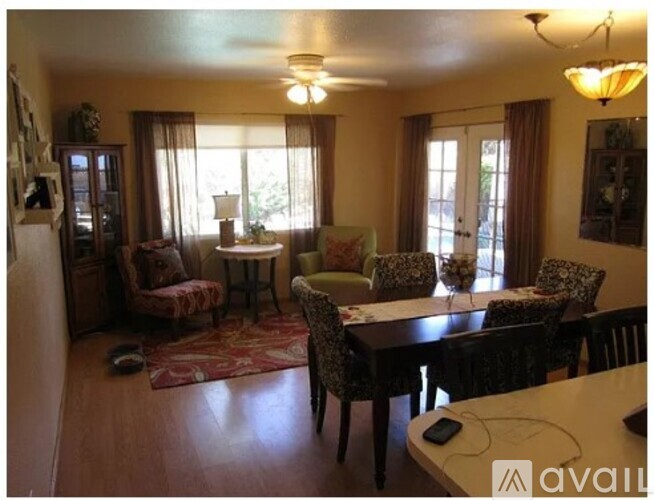 1434 E Del Rio Drive 3 Beds Single Family Home for Rent - Photo gallery 3