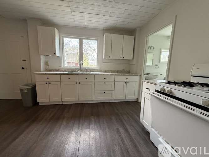 355 Main Street 2 Beds Apartment for Rent - Photo gallery 3