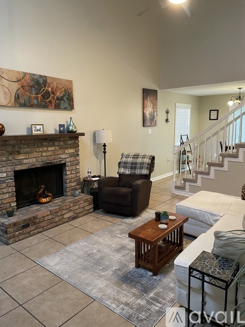 631 Village Lane South 3 Beds Townhouse for Rent - Photo gallery 1