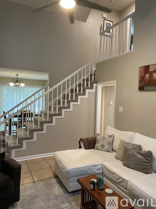 631 Village Lane South 3 Beds Townhouse for Rent - Photo gallery 5
