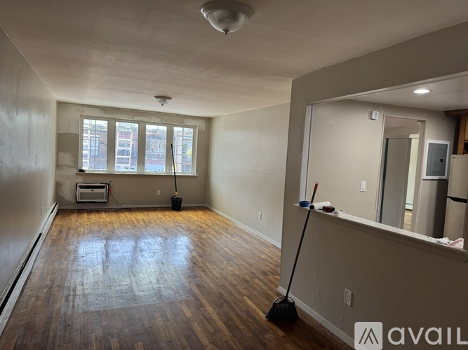 17 Paerdegat 8th Street 3 Beds Apartment for Rent - Photo gallery 4