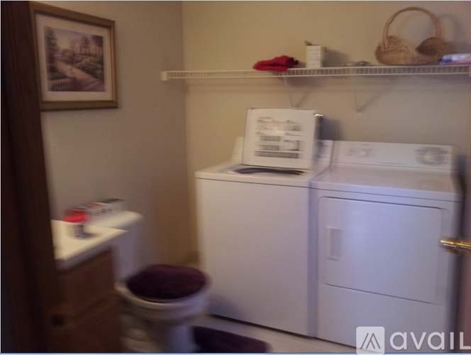 77th Avenue 2 Beds Condo for Rent - Photo gallery 3