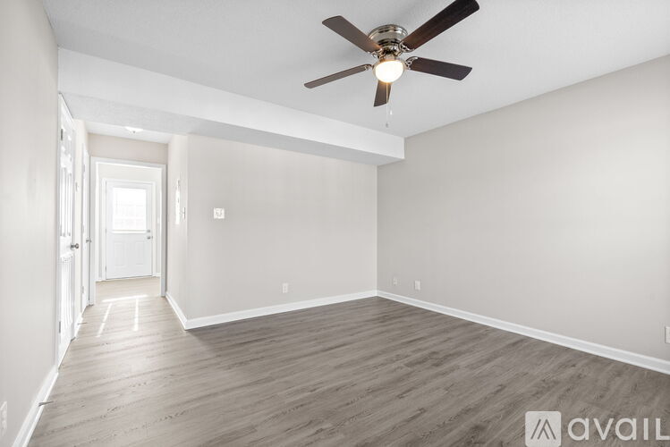 1880 Waters Edge Dr 2 Beds Townhouse for Rent - Photo gallery 2